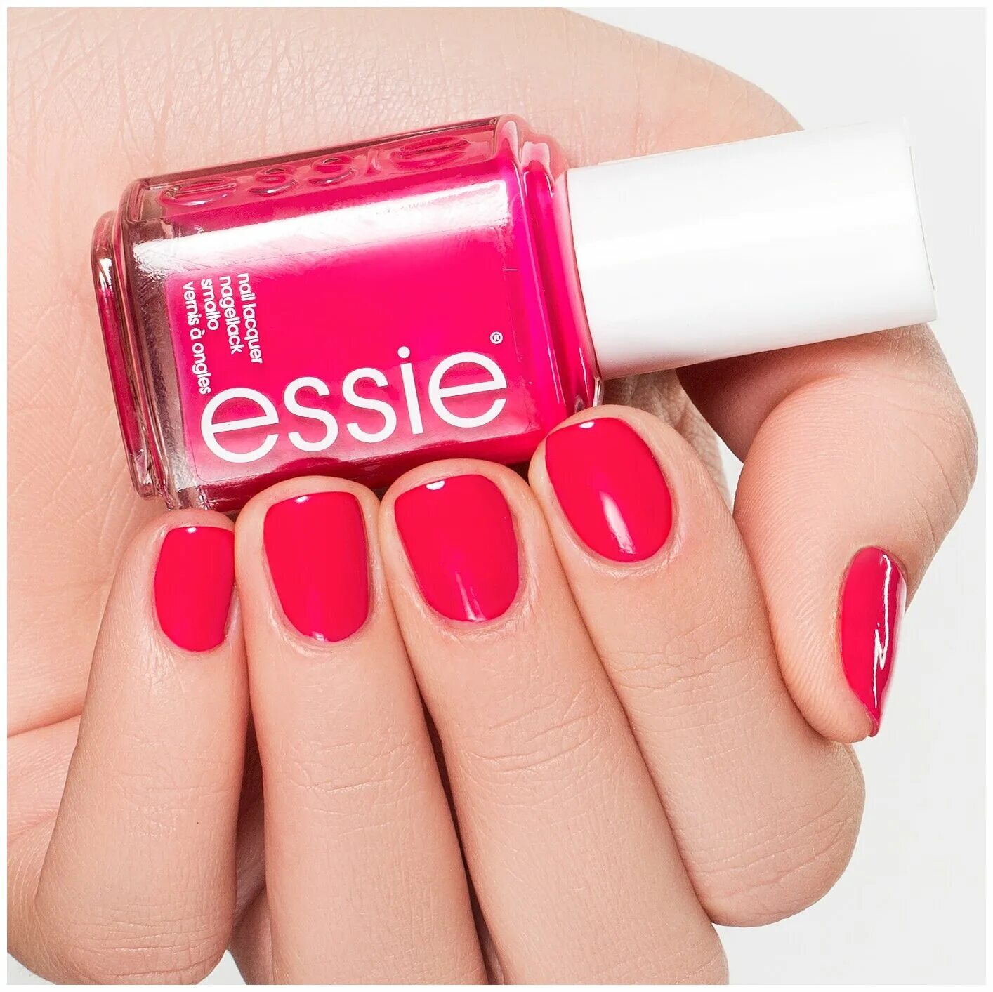 Лаки красные купить. Essie лак. Лак для ногтей Эсси. Essie лак 26. Essie Nail Lacquer.