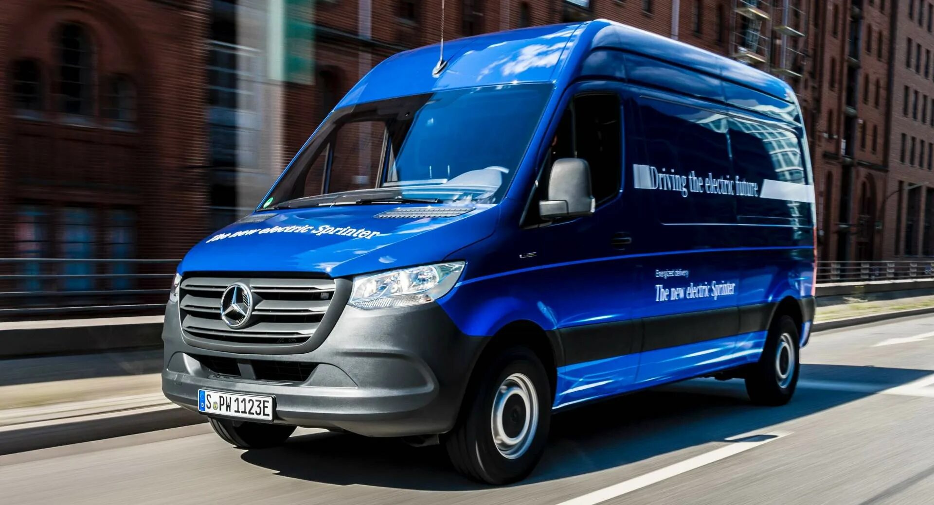 Мерседес Спринтер 2021. Мерседес Sprinter g2. Мерседес Бенц Спринтер 212. Мерседес Спринтер Маджестик.