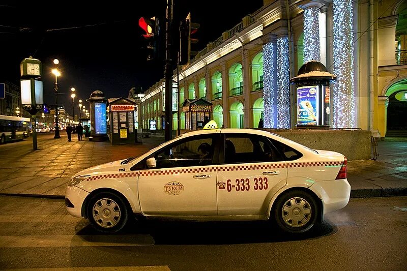 Такси в городе. Такси Тверь. Такси 2012 года.