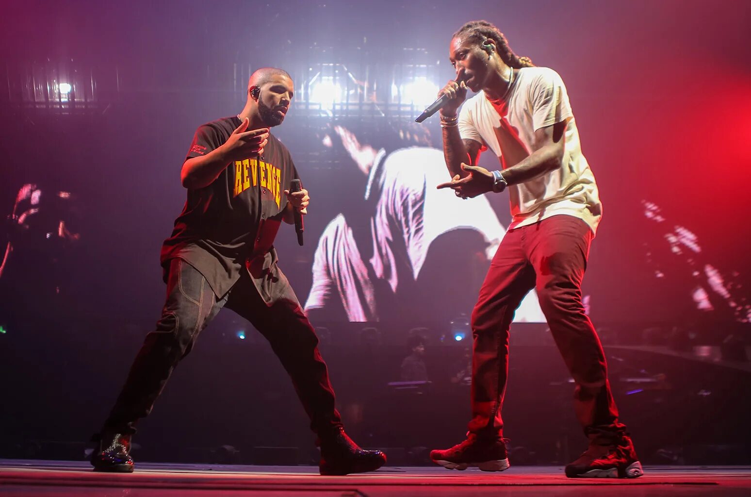 Newb x future. Дрейк и future. drake. drake x future. концерт дрейка.