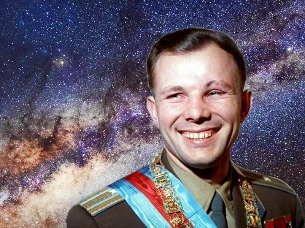 Кто был первым космонавтом в мире. Гагарин космонавт.