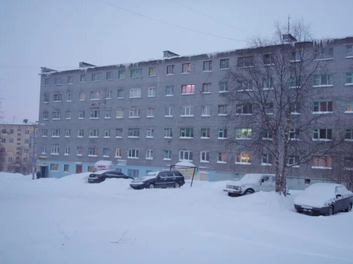 Хибины недвижимость апатиты снять. Бредова 42 апатиты. Проспект сидоренко апатиты. Мурманская обл, г апатиты, ул ленина, д 13. Сидоренко 28 апатиты.