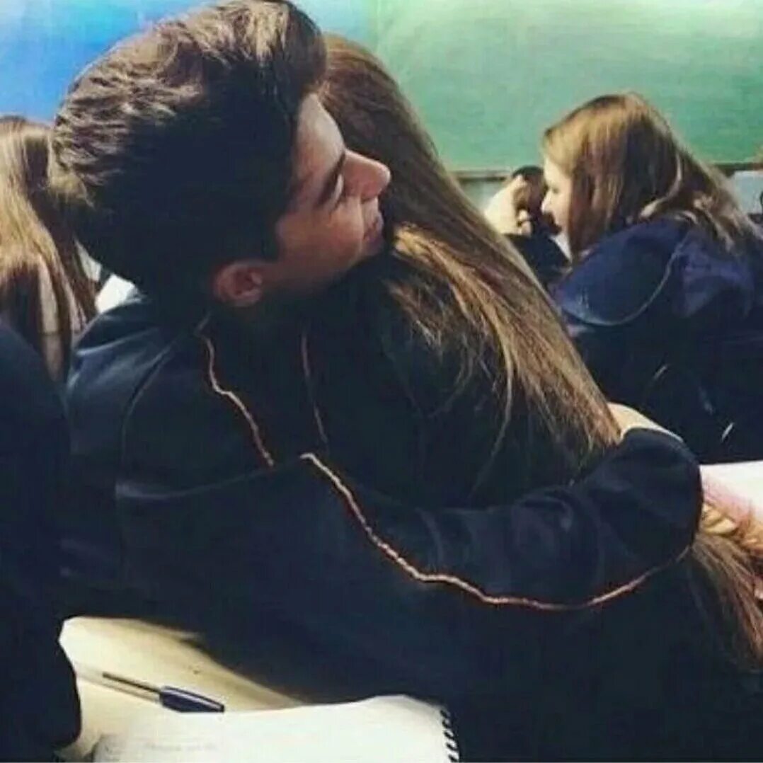 Оливия крочиккия 2014. Школьники подростки. Блудливая калифорния сериал. Старшеклассники за партой. Эмбер херд блудливая калифорния.