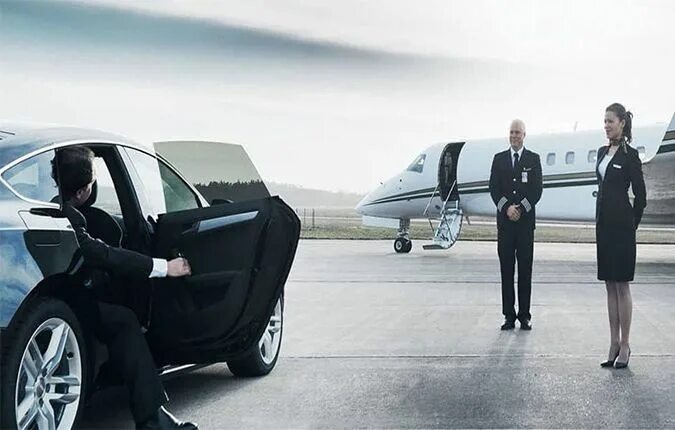 Трансфер информации. Трансфер в аэропорт. airport limousine service. luxury transportation. limousine service (ride as passenger).