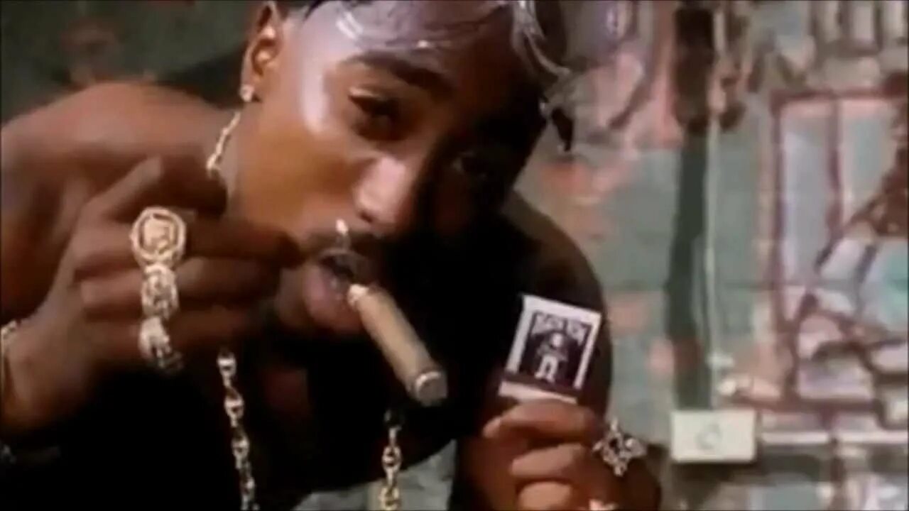 2 pac ice. Тупак 1996. 2pac кольца. тупак в 90-х. тупак шакур в короне.