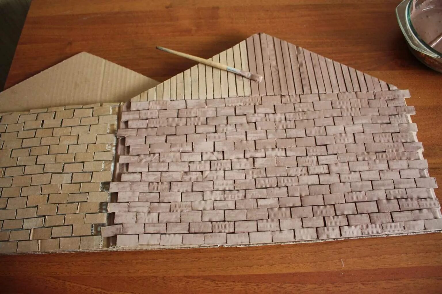 развертка домика. кирпичи из гофрокартона. кирпичики из бумаги. муляж кирпича. объёмный кирпич из бумаги.