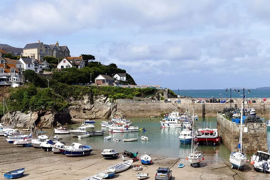 Корнуолл Великобритания пляж. Newquay Cornwall. Newquay город. Ньюквей Англия. Берегу на английском языке