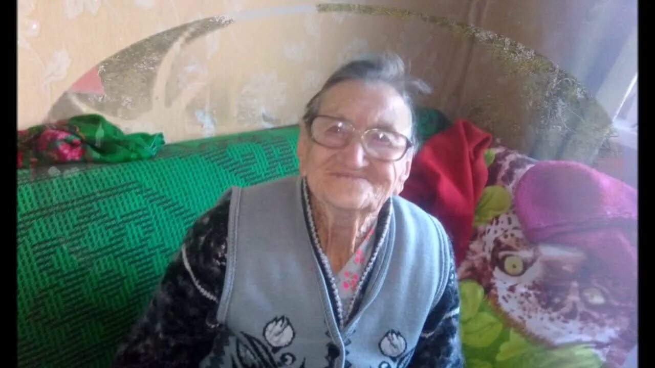 анна матяшук ох старость не радость. пение анна матяшук. пение анна матяшук. я акация я над кручею. анна матящук ох старость не радость песня.