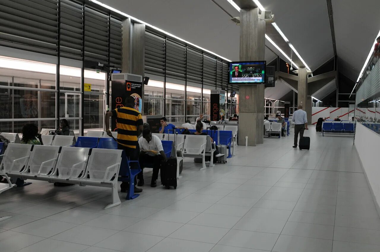 петрас аэропорт. аэропорт коте. аэропорт жуковский автобус до метро. аэровокзала аэропорта абиджан. аэропорт коте.