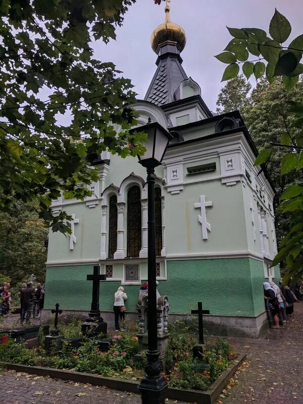 Смоленское кладбище в санкт-петербурге часовня ксении блаженной. Часовня ксении петербургской режим работы. Смоленское кладбище в санкт-петербурге часовня ксении блаженной. Часовня ксении блаженной в санкт-петербурге. Могила ксении петербургской в санкт-петербурге на смоленском.