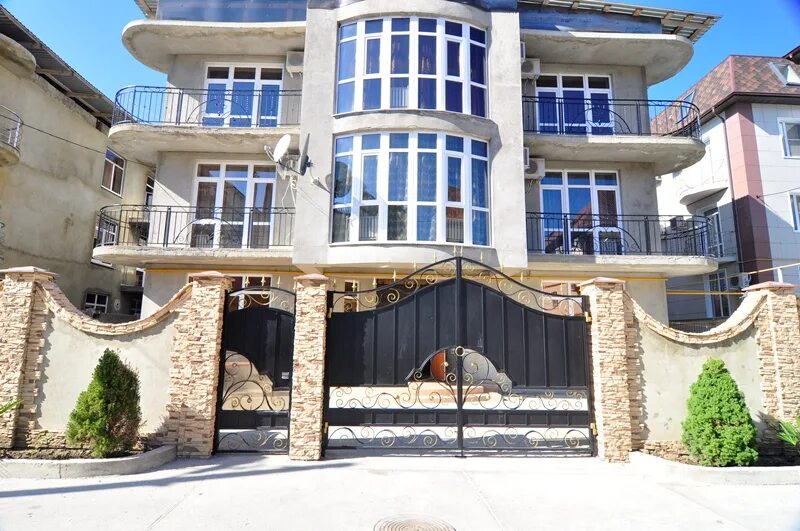 Гостевой дом "масис". Отель масис лазаревское. Отель масис лазаревское. Гостиница масис курганинск. Отель масис лазаревское фото.