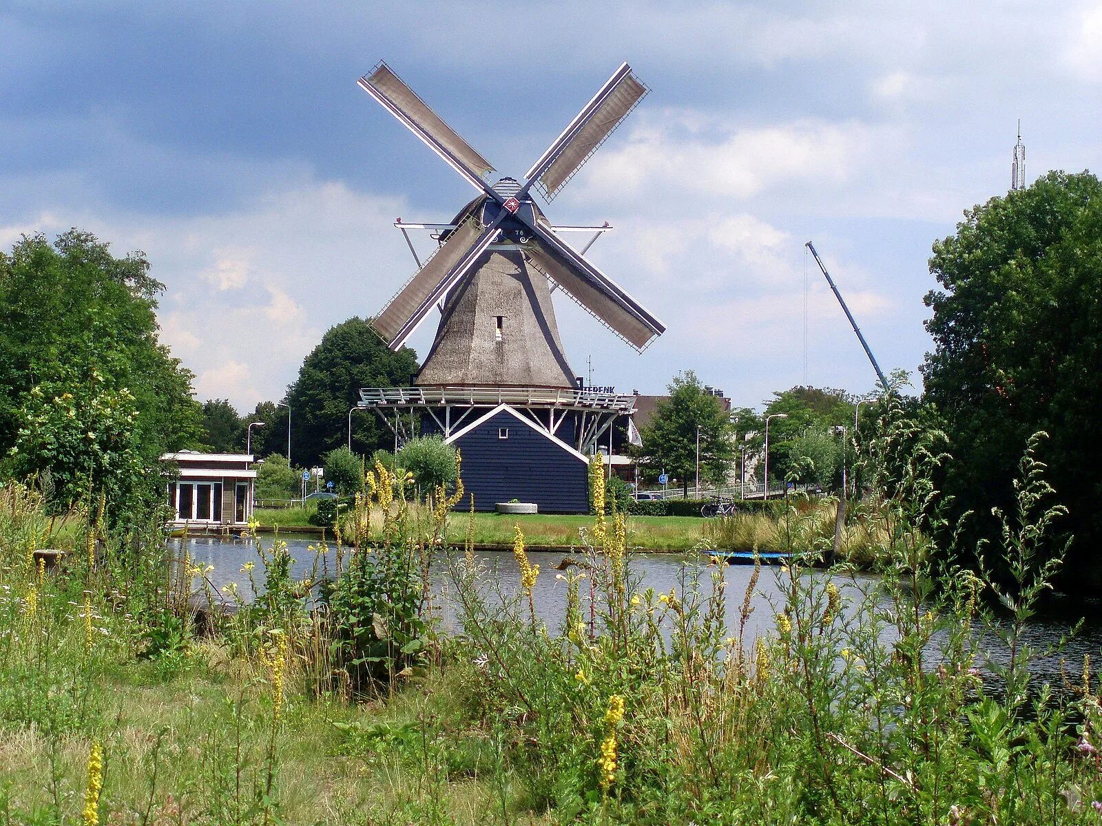 Ветряная мельница оаху. Фермы в голландии. Molen. Ветряные мельницы в голландии. Киндердейк мельницы.