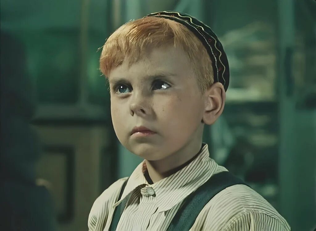 Ребенок в роли артиста. Ребенок в роли артиста. Витя перевалов актер. Ребенок в роли артиста. Ребенок в роли артиста.