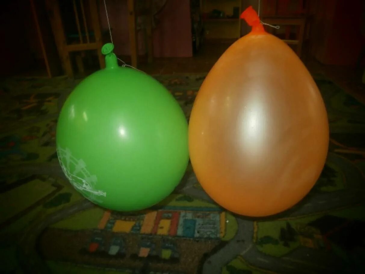 Эксперимент с двумя шариками. Эксперимент с двумя шариками. Эксперимент с двумя шариками. Опыты с воздушными шарами. Эксперимент с двумя шариками.