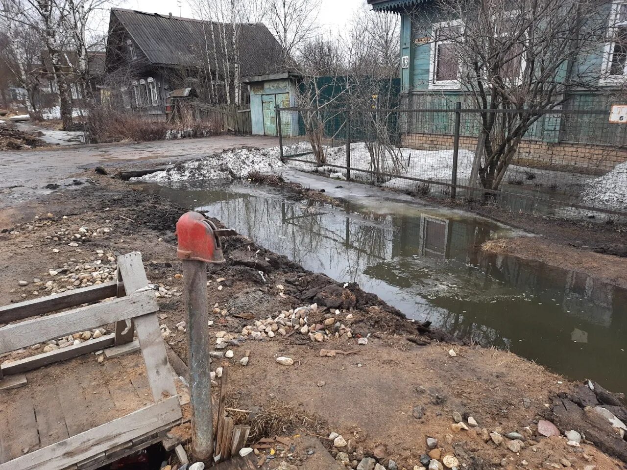 Погода волочек сегодня по часам. Подтопление в Торжке. Торжок наводнение. Торжок затопление. Наводнение Тверская область.