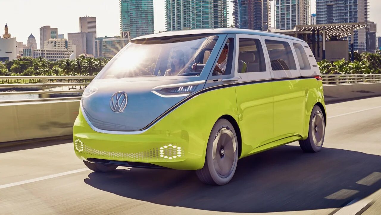Электро фольксваген. Volkswagen Electric car 2021. Volkswagen ID Buzz Concept. Volkswagen электромобиль 2022. Фольксваген минивэн 2022.