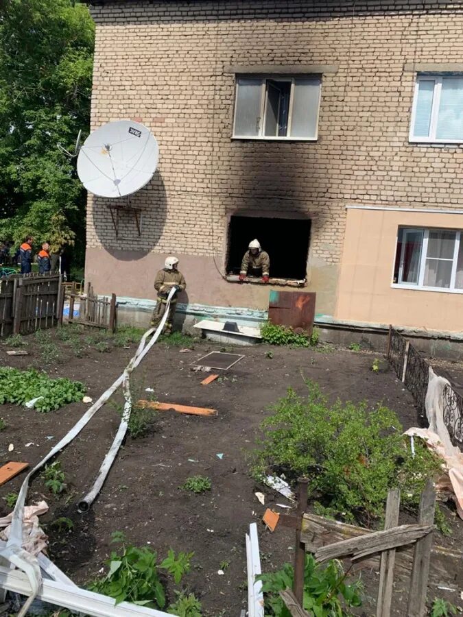 Взрыв в саратовской области сегодня. Взрыв газа. Взрыв газа в Саратове. Взрыв в Саратовской области. Взрыв газа в Колпино.