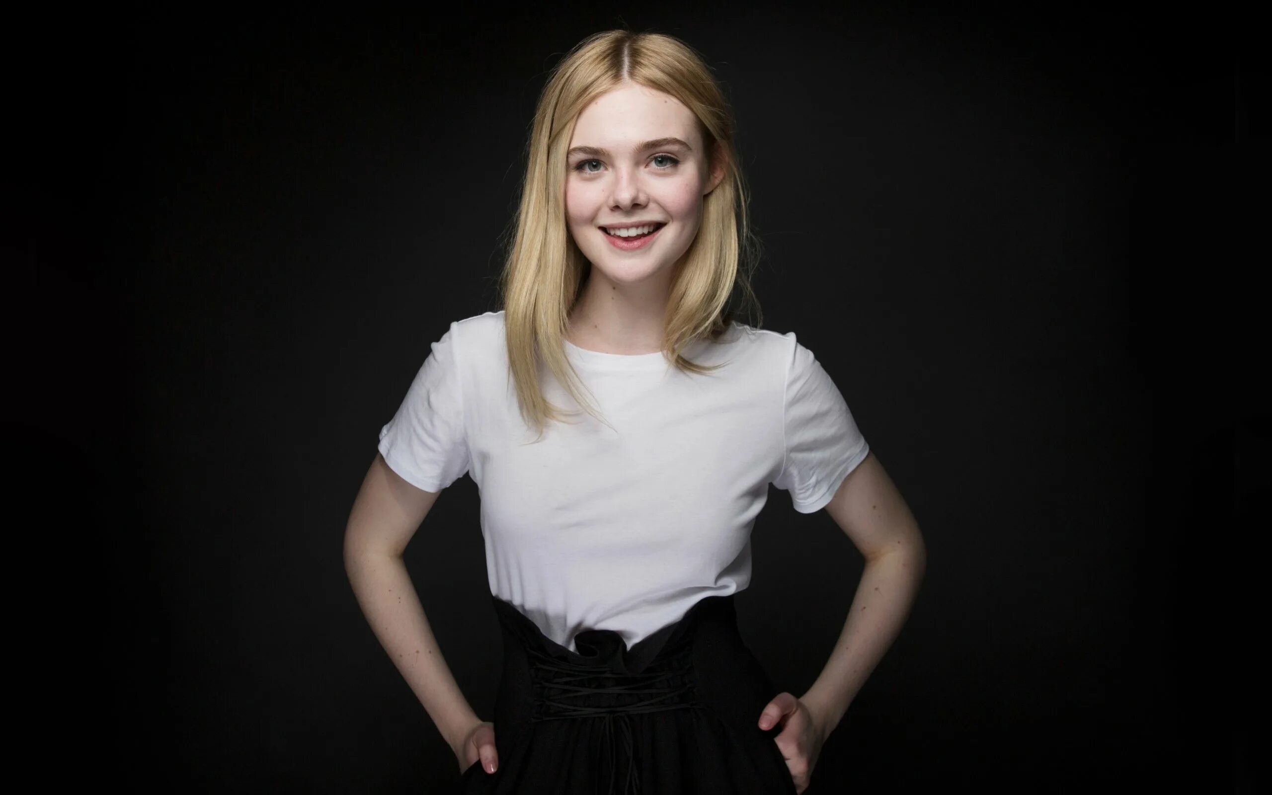 Эль фаннинг улыбается. Эль фаннинг. Актриса элль. Мишель картер эль фаннинг. Эль фаннинг.