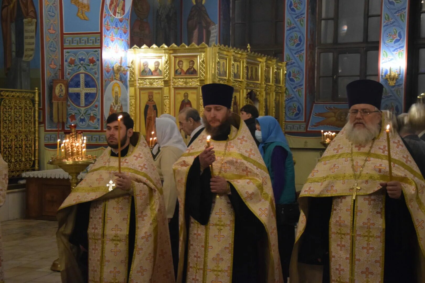 С праздником василия великого. Литургия на обрезание. 14 января василия великого. 14 января праздник православный. Праздник василя святого.