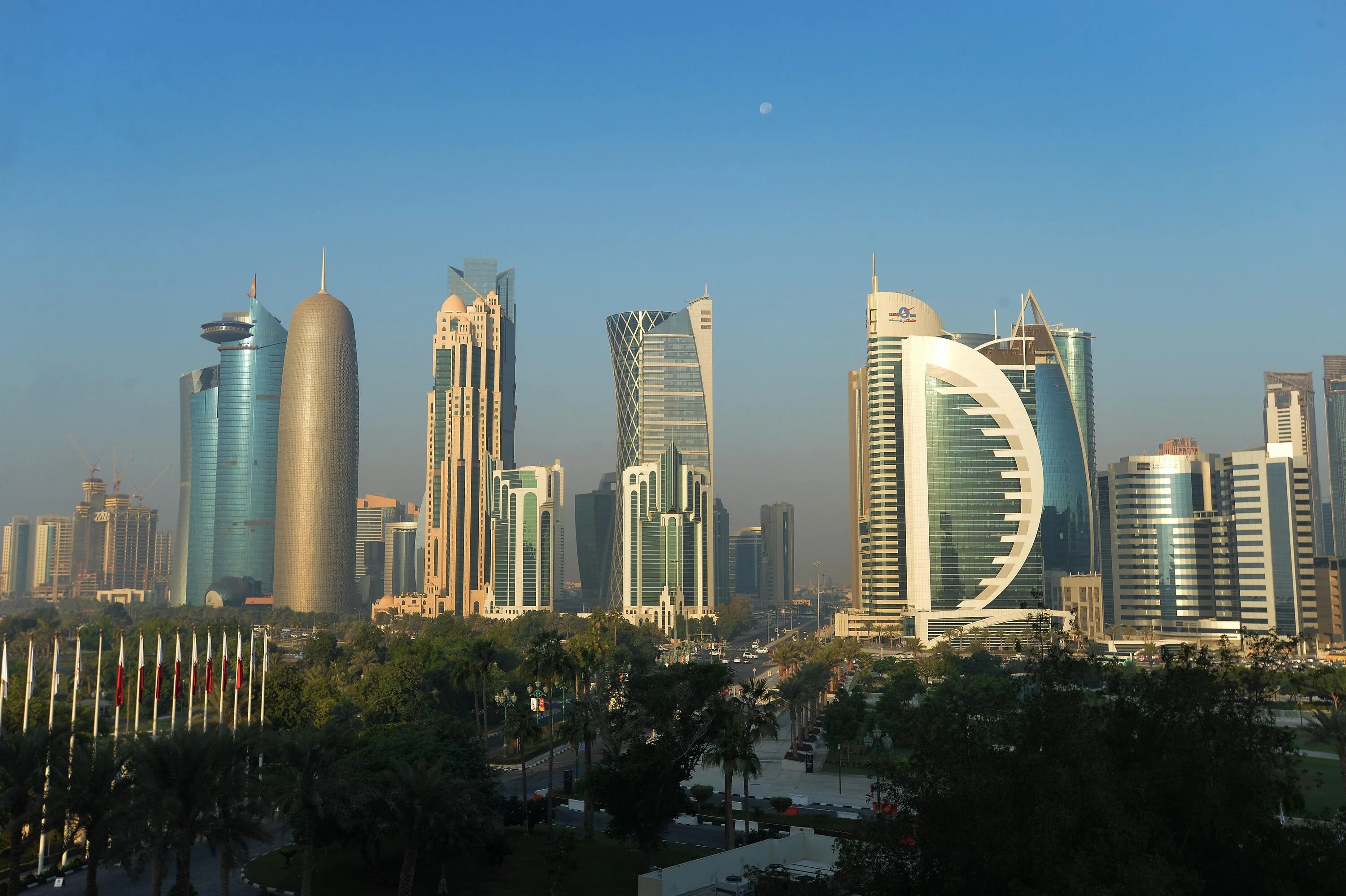 Очень богатые страны. Доха Катар. Доха Саудовская Аравия. Саудовская Аравия город Катар. Катар Доха фото.