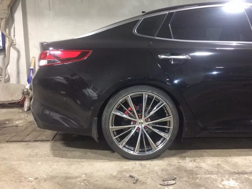 Диски оптима. R18 Black Kia Optima. Kia Optima JF на r20 колесах. Kia Optima gt r20. Киа Оптима 3 r19.