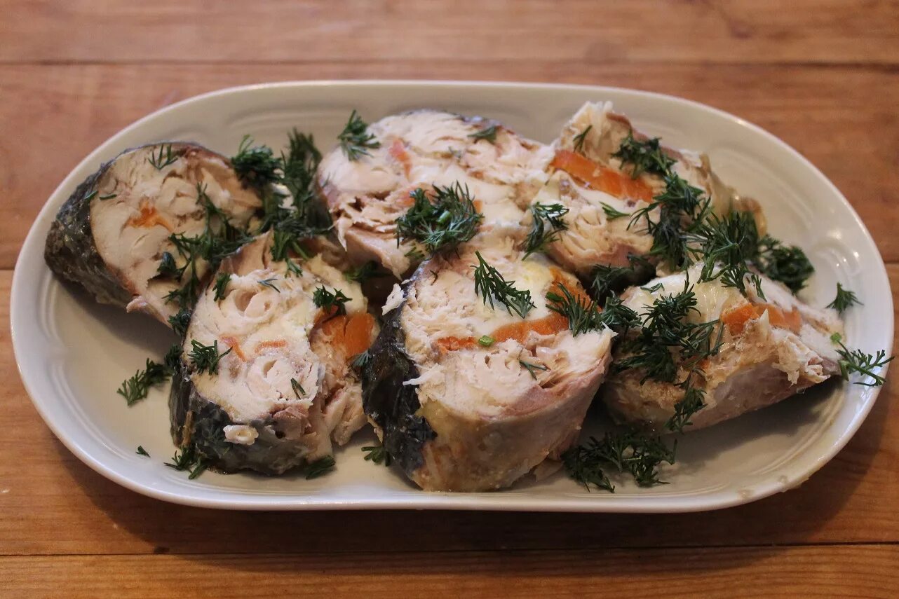Скумбрия кусочками в духовке. Скумбрия в духовке. Простые блюда из скумбрии. Блюда из скумбрии. Простые блюда из скумбрии.