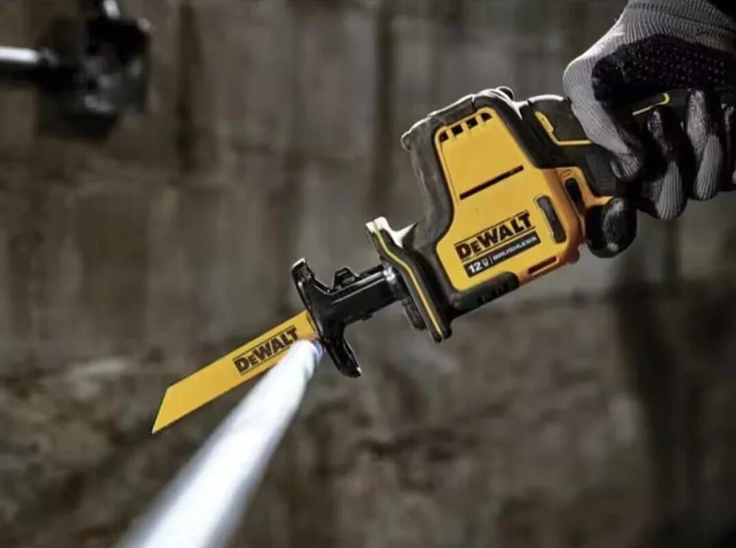 Сабельная пила на шуруповерт. DEWALT dcs312n. Сабельная пила девольт аккумуляторная 18. Пила DEWALT dcs369n. Сабельная пила DEWALT 12в.