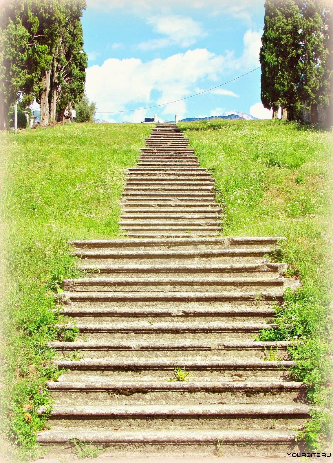 Красивая лестница вниз. Ступеньки ведущие вверх. Карьера лестница. Лестница вниз. Лестница ведущая в небо.