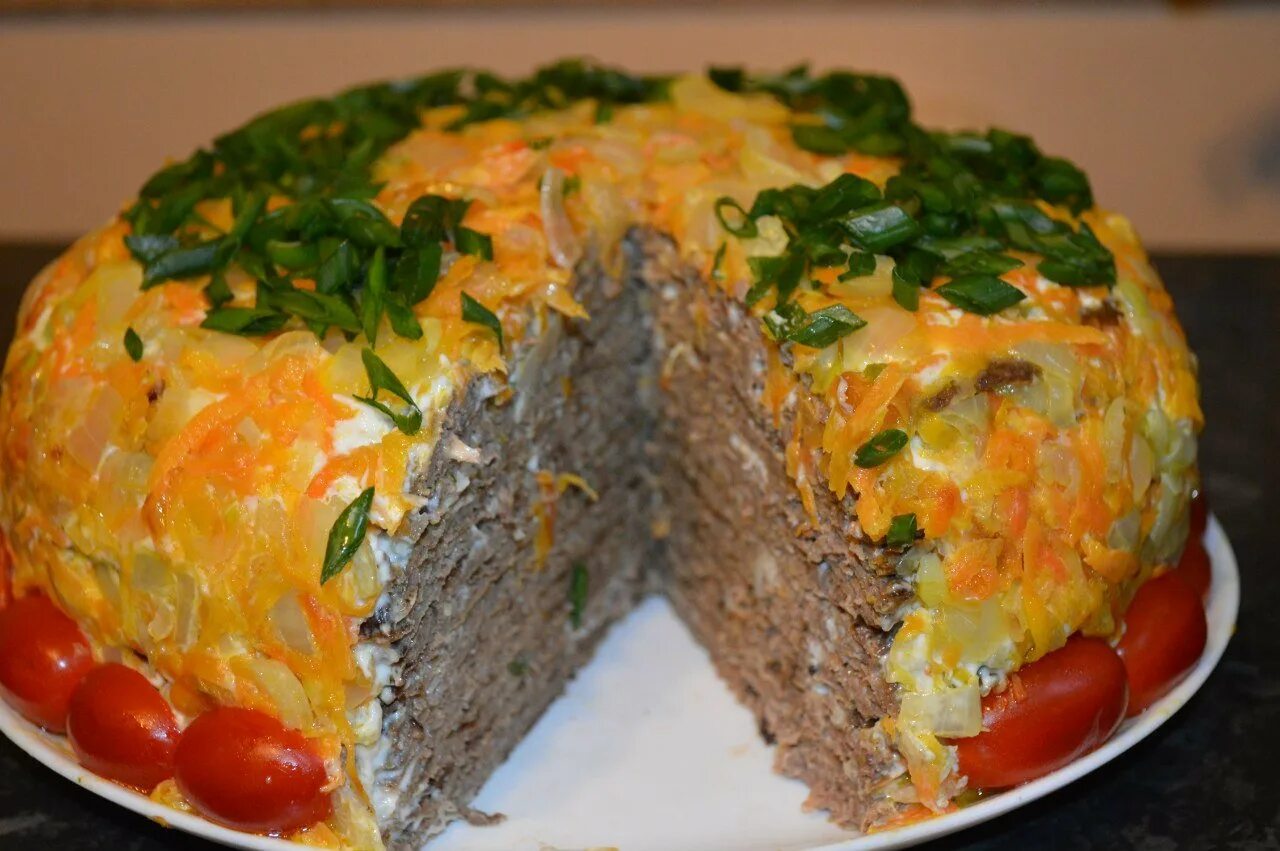 Торт из печени. Печеночный пирог. Печёночный торт из куриной. Печёночный торт из куриной печен