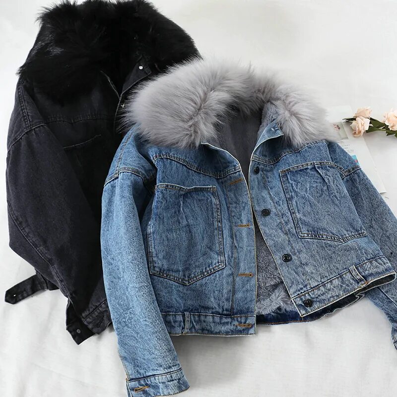 джинсовая куртка с мехом. джинсовка с мехом женская. модные джинсовые куртки на меху женские. джинсовая куртка женская с мехом и капюшоном. джинсовые куртки женские с мехом весна 2021.
