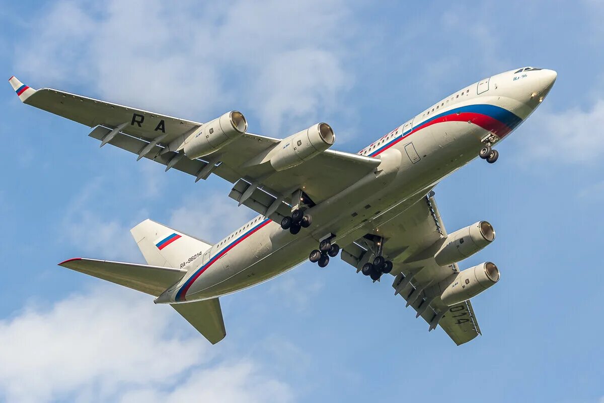 Ilyushin Il-96-300PU - Russia State Transport Company Aviation Photo #6210581 Ai
