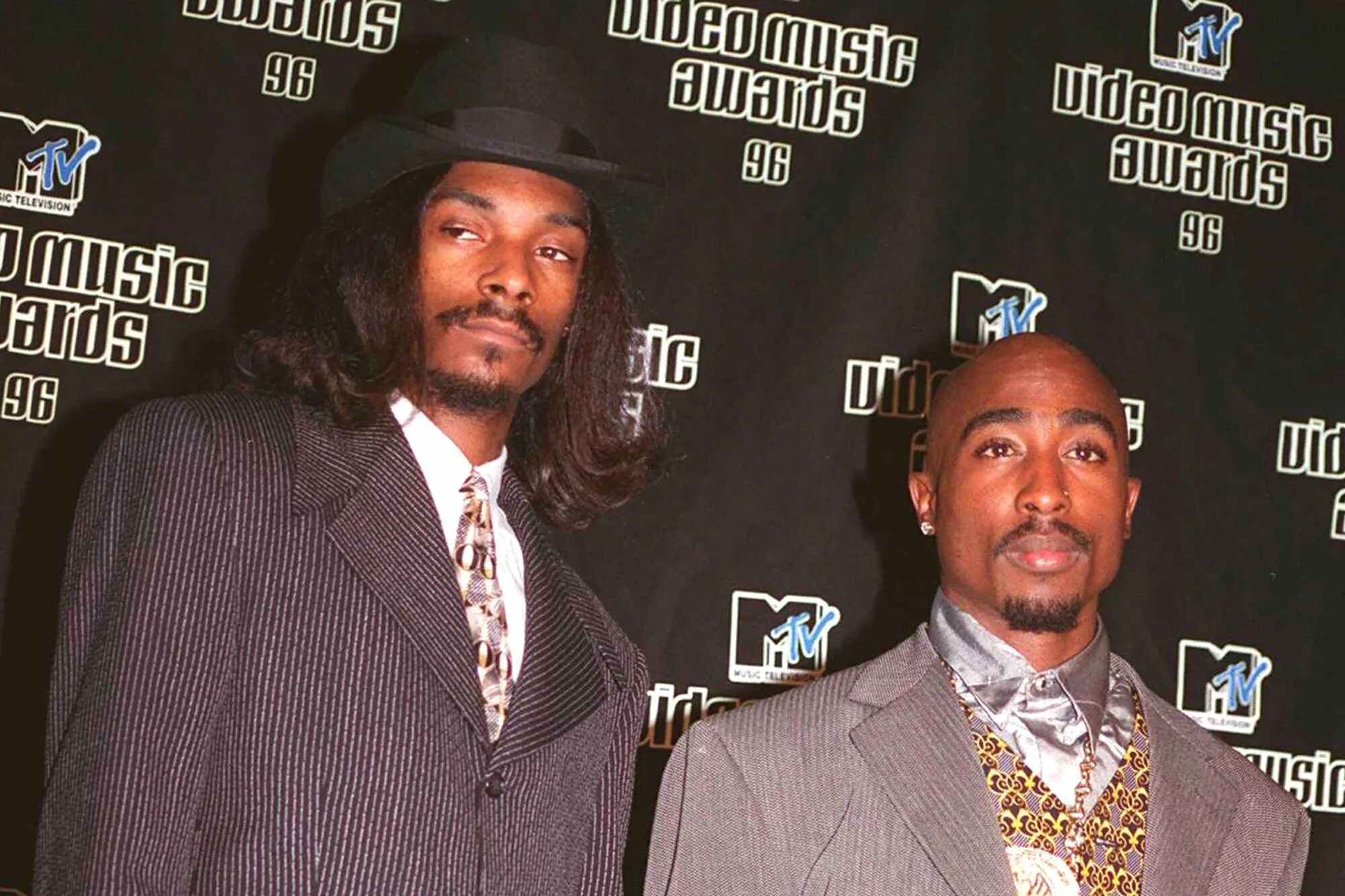 Тупак снуп. Тупак шакур и снуп дог. 2pac snoop dogg. снуп дог 1996 год. снуп дог 90.