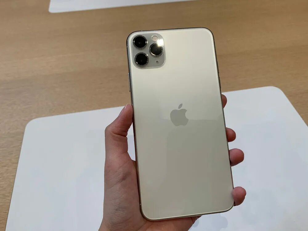 Айфон 11 макс бу. Iphone 11 Pro Max White. Айфон 11 Промакс белый. Iphone 11 Pro. Iphone 11 Pro белый.