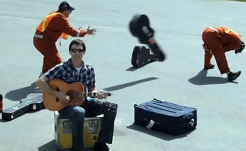 United broken guitar