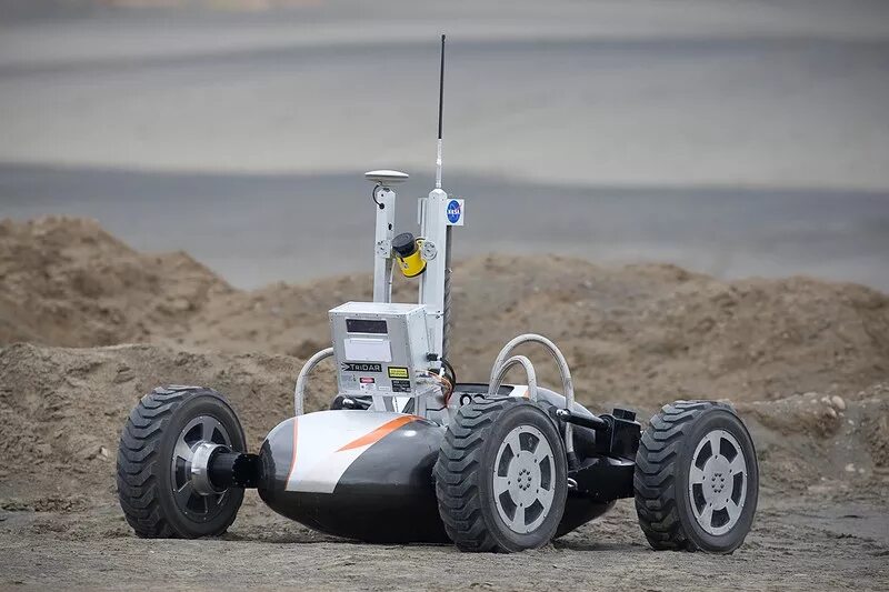 Роботы на колесном ходу 6 класс. Lunar Rover робот. Колесо для робота. Луноход современный. Колесные мобильные роботы.
