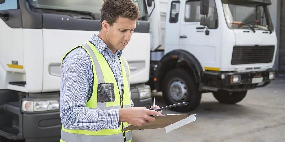 Главный специалист по обеспечению. Главный специалист по обеспечению. Инженер по релейной защите и автоматике. Профессия диспетчер. Бухгалтер.