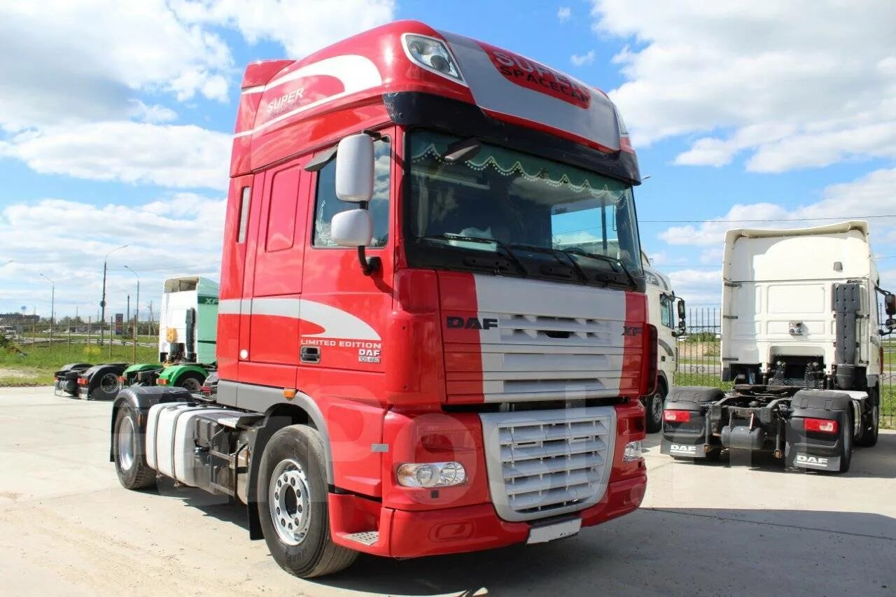 DAF XF 105 2012. DAF XF 105 2012 тягач. DAF XF 105 красный. DAF 105 2012 года. Купить седельный тягач даф бу