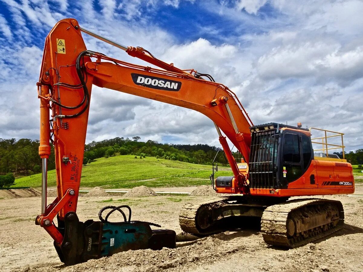 Doosan 330 экскаватор. Hyundai 210 Ekskavatör. Экскаватор полноповоротный Hyundai 380. Экскаватор полноповоротный атлас 1404.