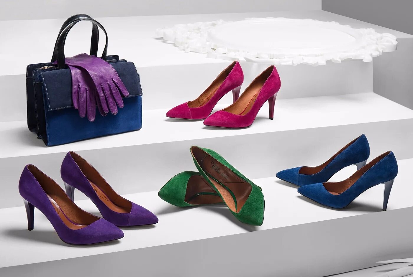Удобная и качественная обувь какой фирмы. Новая коллекция туфель. Новая коллекция обуви сумок. Туфли респект фиолетовые. Респект обувь коллекция 2017 года женская.