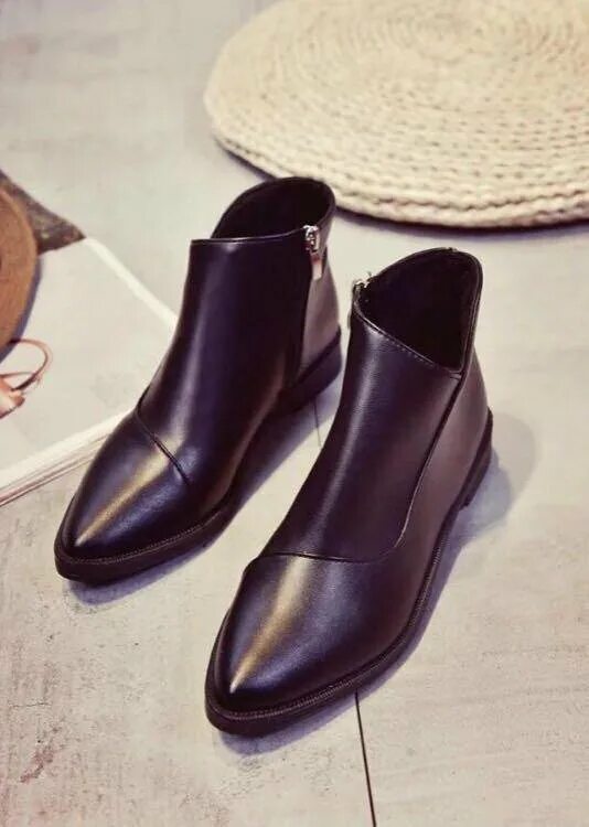 Ботинки оксфорды мужские зимние. Ботиночки женские. Кожаные ботинки botas mujer. Оксфорды женские 2021 мартинс. Классическая обувь на осень.
