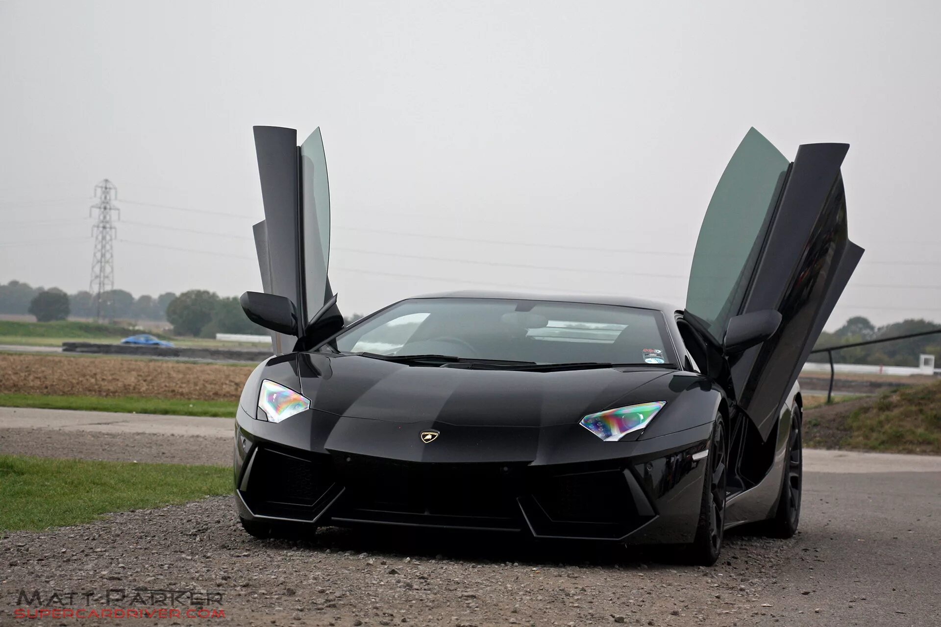 Ламба под. Ламборджини 4 двери. lamborghini aventador двери. ламба а4. машина ламборгини ламбо.