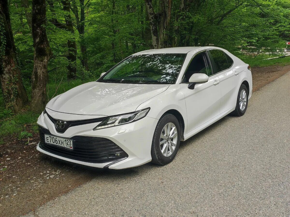 Камри 2020. Toyota camry 2019. Камри белая 2019. Toyota camry 75 2019. Toyota camry xv70.