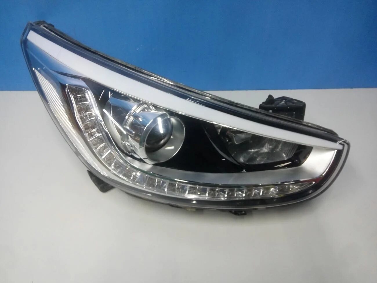 Led фара Hyundai Solaris 2011. Hyundai Solaris 2011-2013 фара. Фара правая диод+линза Hyundai Solaris 2 2017. Фара передняя на Hyundai Solaris 2014-2017.