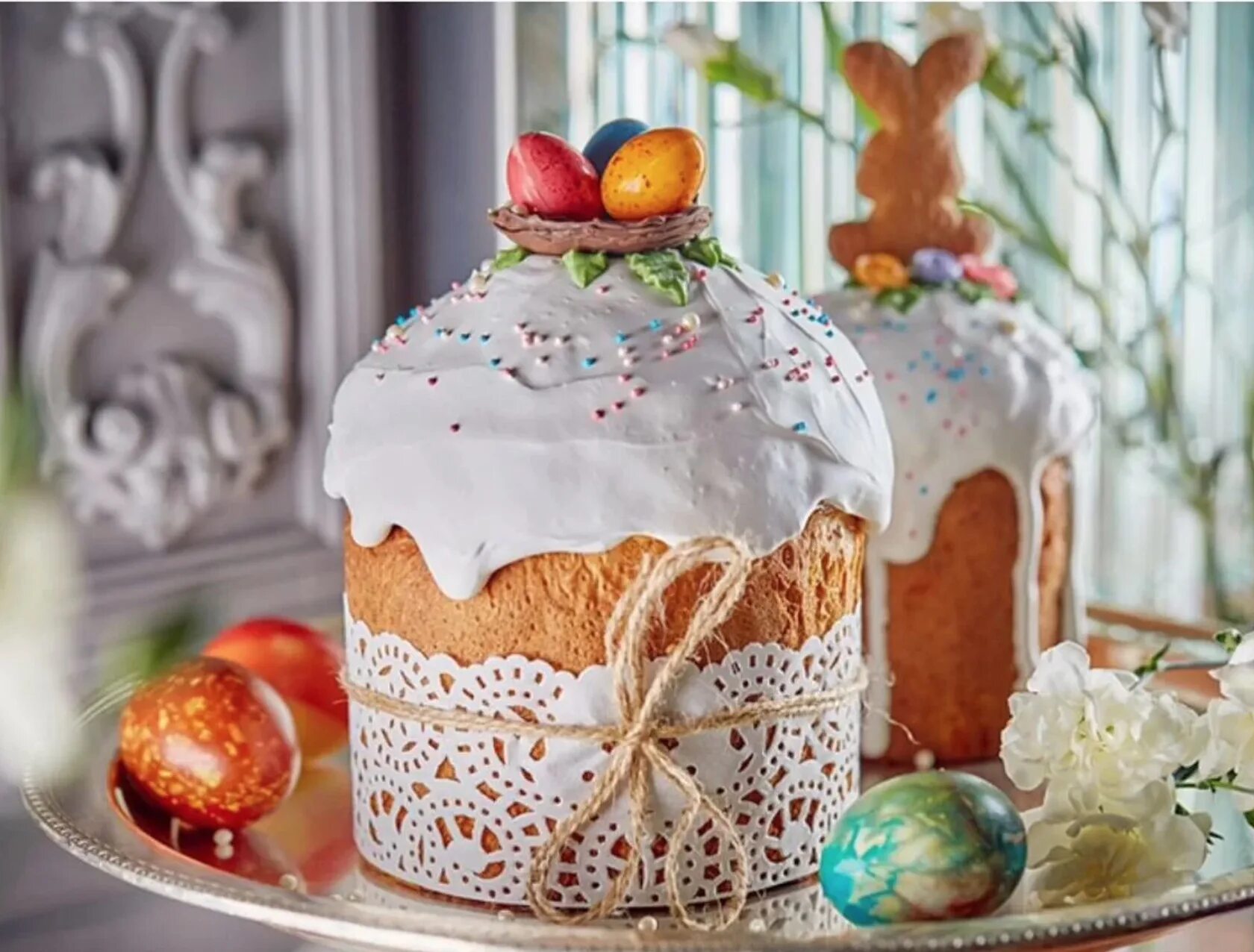 Пасха самое главное. Куличи на Пасху. Easter Cake кулич. Украшение куличей. Пасхальный кулич декор.