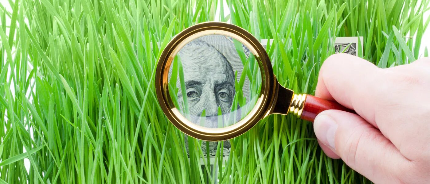 Деньги валяются на дороге. Найти деньги 9000000 на улице. Найти деньги на улице. Доллары на улице. Find money.