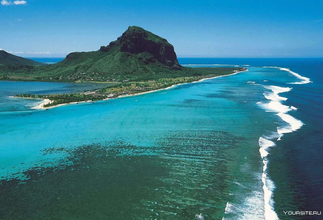 Остров Родригес. Родригес Маврикий. Залив Антонгил Мадагаскар. Остров Маврикий в индийском океане.