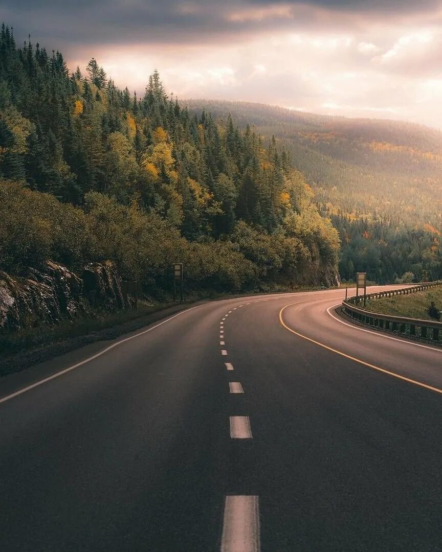 Красивая дорога видео. Красивая дорога. Природа дорога. Красивый вид дороги. Дорога трасса.