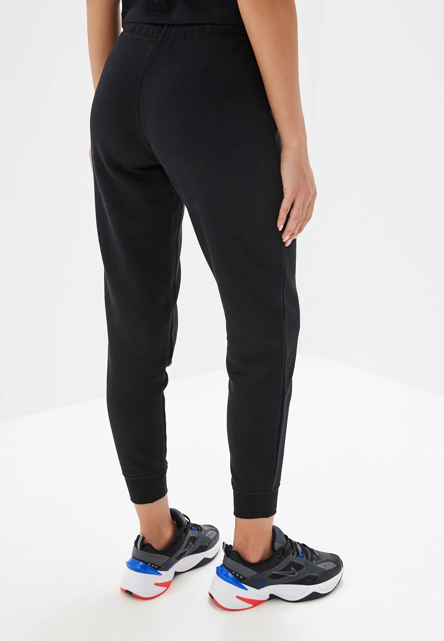 Спортивные штаны рибок женские. Спортивные штаны dpoy colorblock red pants. Штаны adidas performance. Штаны найк женские широкие черные. Серые свободные штаны reebok.