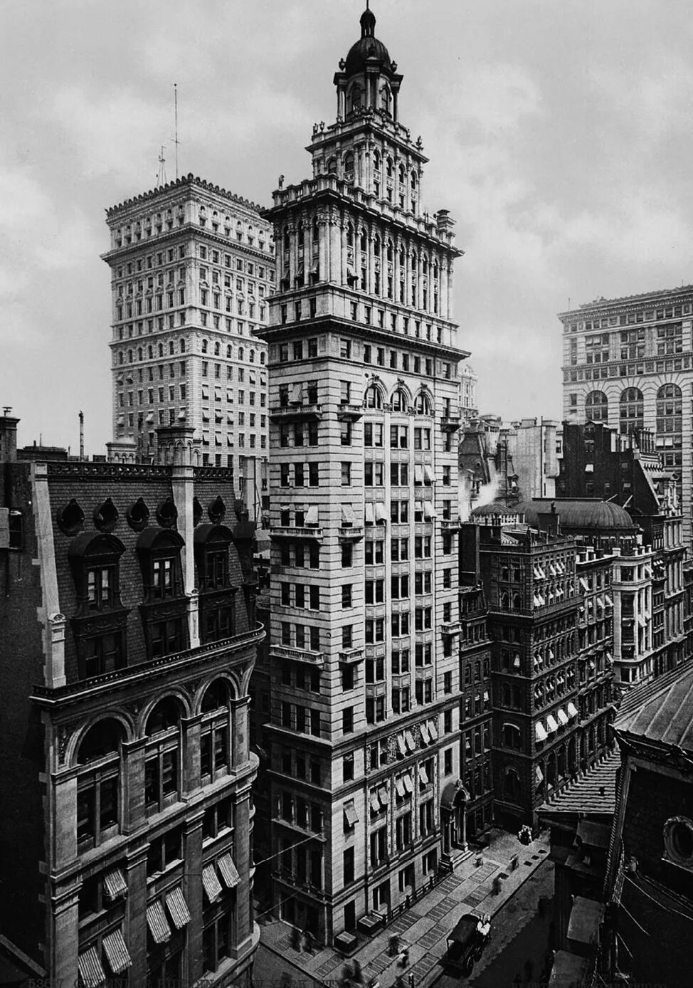 Эмпайр-стейт-билдинг нью-йорк 1930. Флэтайрон -билдинг нью йорк 1902 год. Небоскреб флэтайрон нью йорк. Эмпайр стейт билдинг в 1931 году. Старый небоскреб.