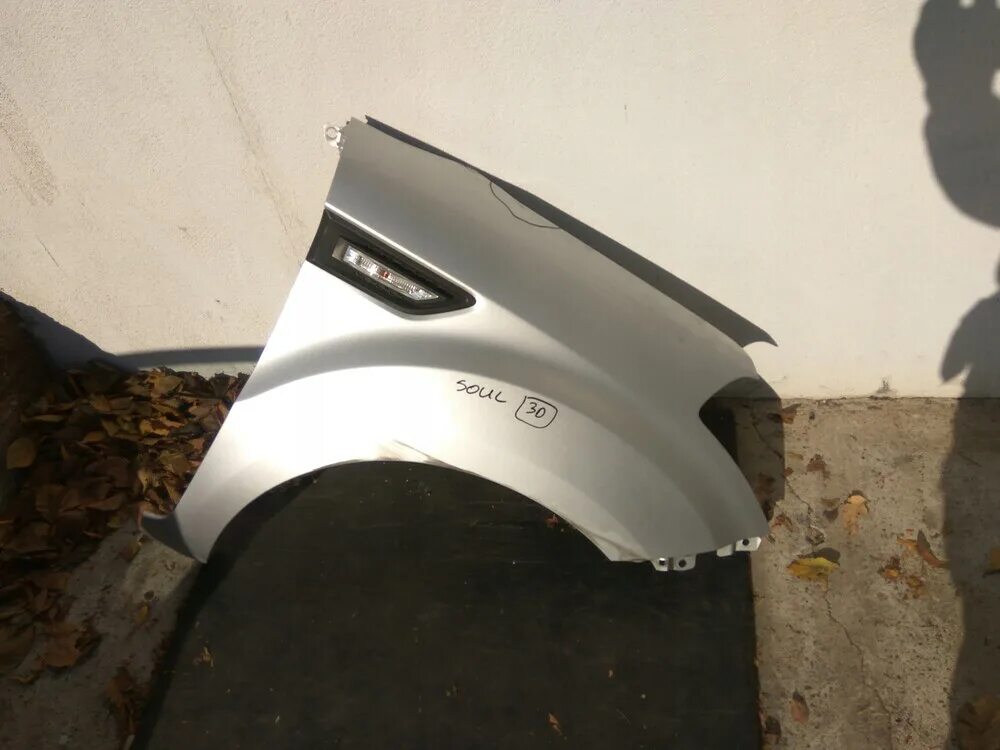 Кия соул крыло переднее. Крыло переднее киа соул 1 поколения. Kia soul крыло 715032kc30. Крыло lada granta. Крыло киа соул 2 правое.